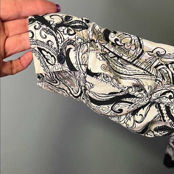 new directions Black and White Paisley Tunic Top - Picture 4 of 6